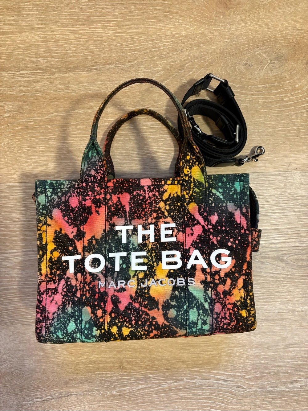 Small Marc Jacobs “Sour Gummy Worm Splatter” 🐛 The Tote Bag